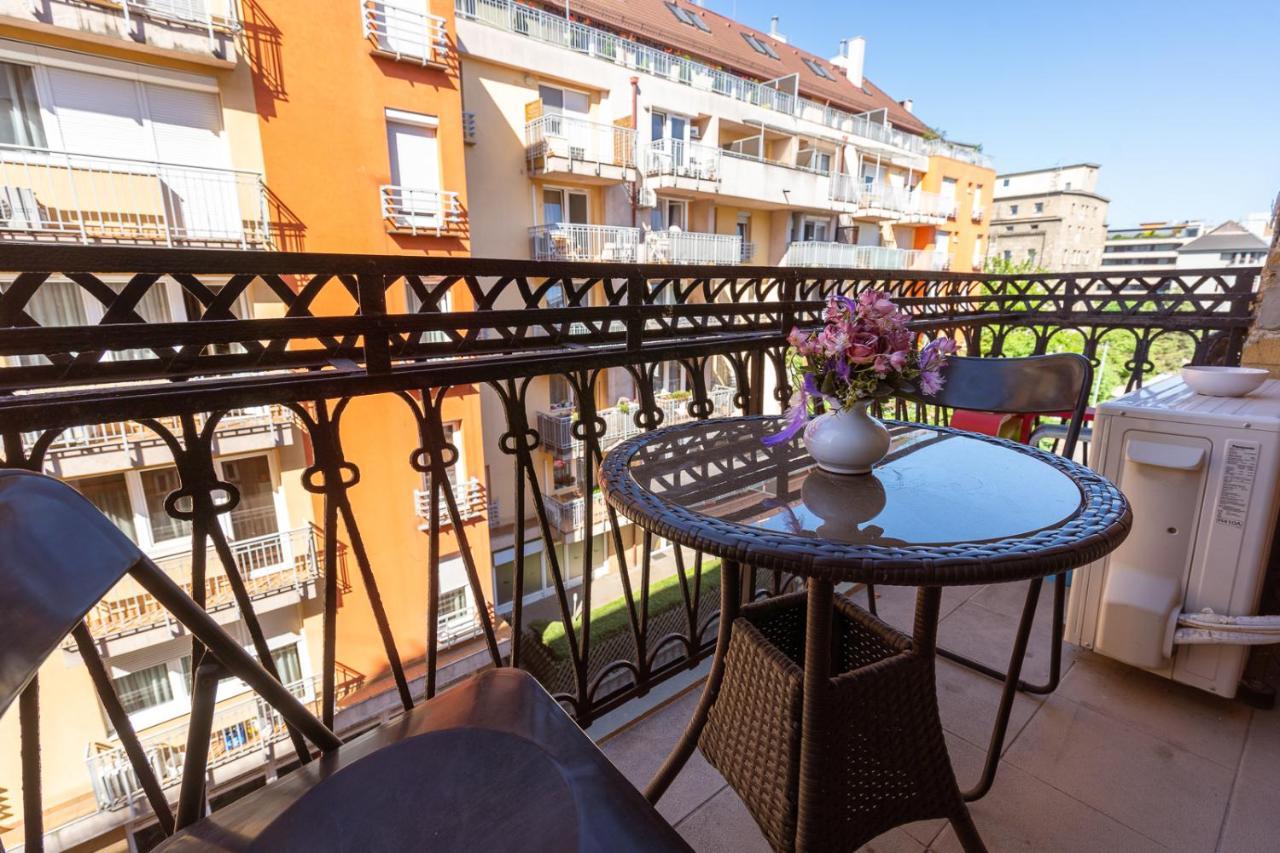 Garys Bright And Spacious Two Bedroom Flat Near Danube Budapest Bagian luar foto