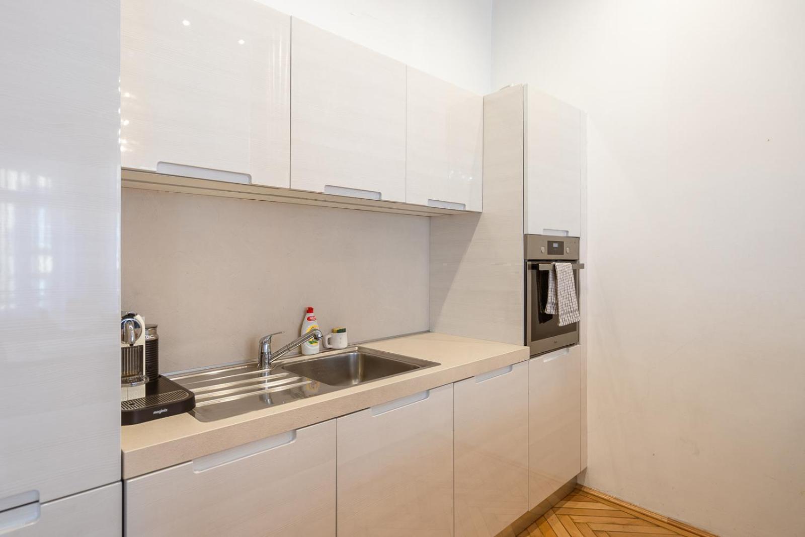 Garys Bright And Spacious Two Bedroom Flat Near Danube Budapest Bagian luar foto