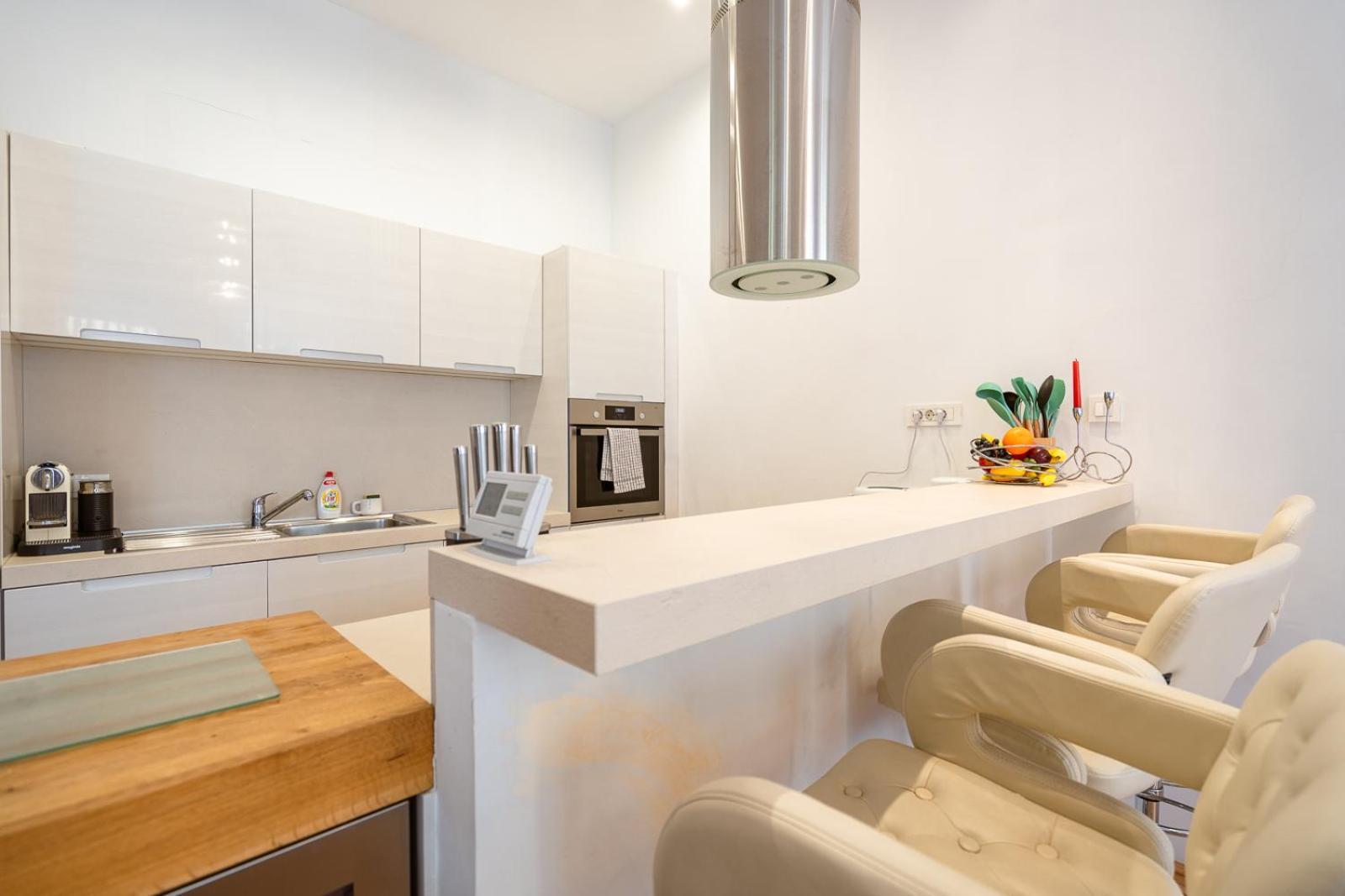 Garys Bright And Spacious Two Bedroom Flat Near Danube Budapest Bagian luar foto